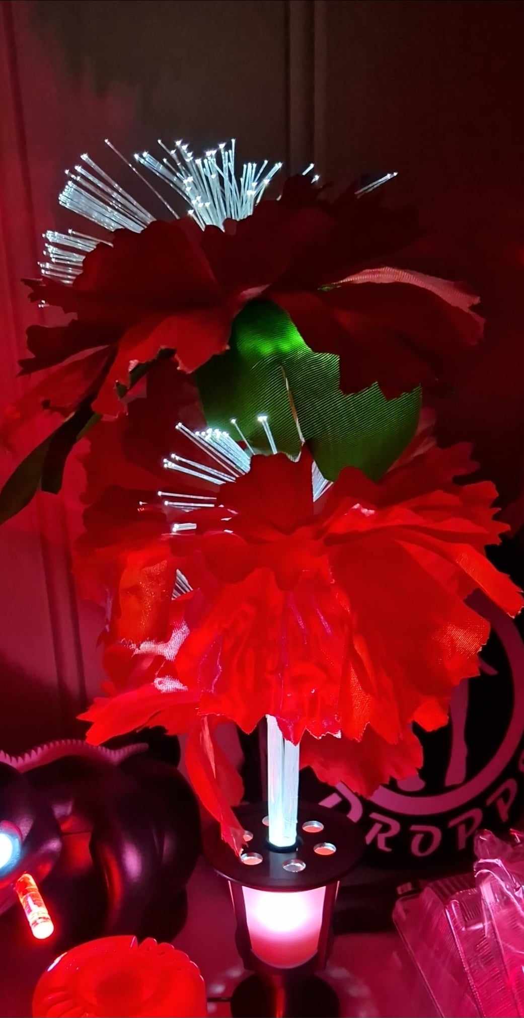 Lysende Blomst Rødt lys i lykta og Hvitt lys i fibrene opp i blomst LED 10-30V