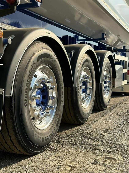 Blanke hjulmutter hetter, Høy modell. Plastik